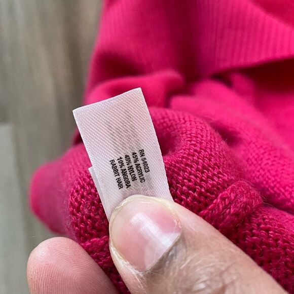 Gap fuchsia Angola sweater with button detail medium - Picture 3 of 7